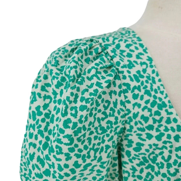 TopShop Blouse Green Leopard Puff Short Sleeve Cropped Top Shirt - Picture 5 of 11